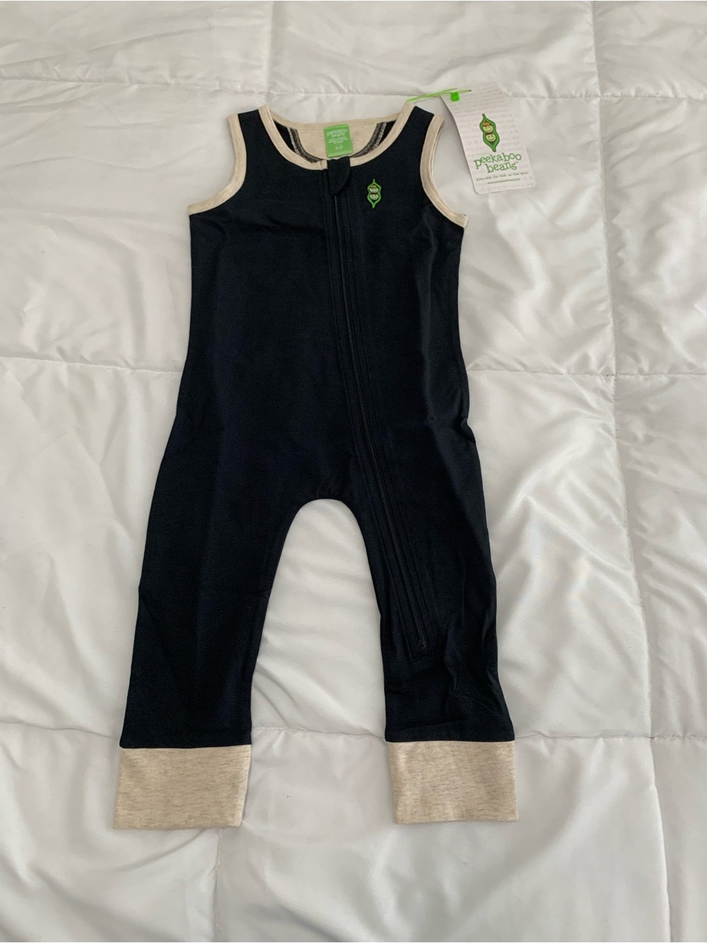 New peekaboo beans Sleeveless Romper Size 18-24M